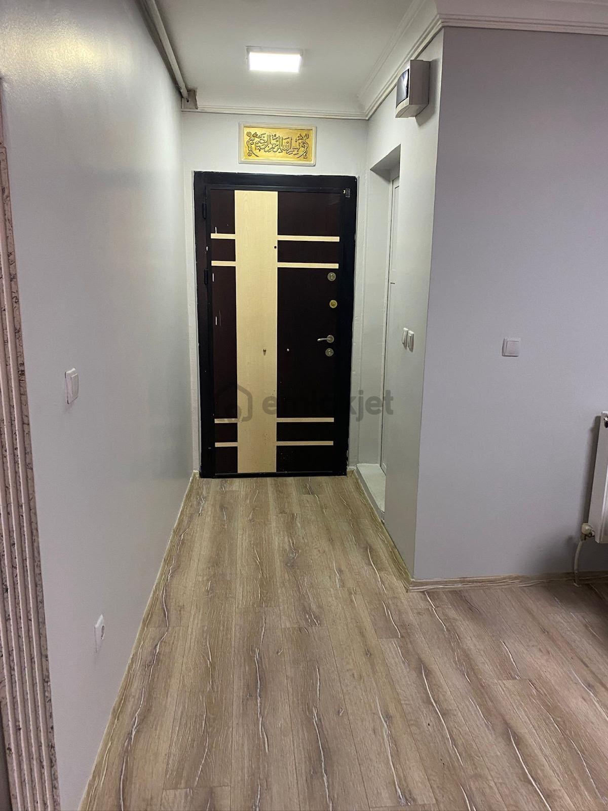 Arnavutköy Merkezde Kiralık Ara Kat Ofis - 9