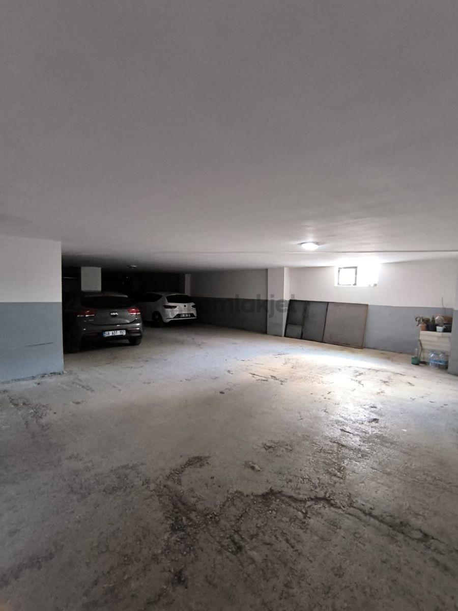 Aksaray Kurtuluşta Ana Cadde Üzeri Kiralık 3+1 Daire - 23