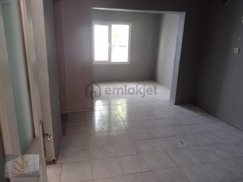Satılık 2 Adet 2+1 Ev Kenetsel Dönüşüme Uygun - 12