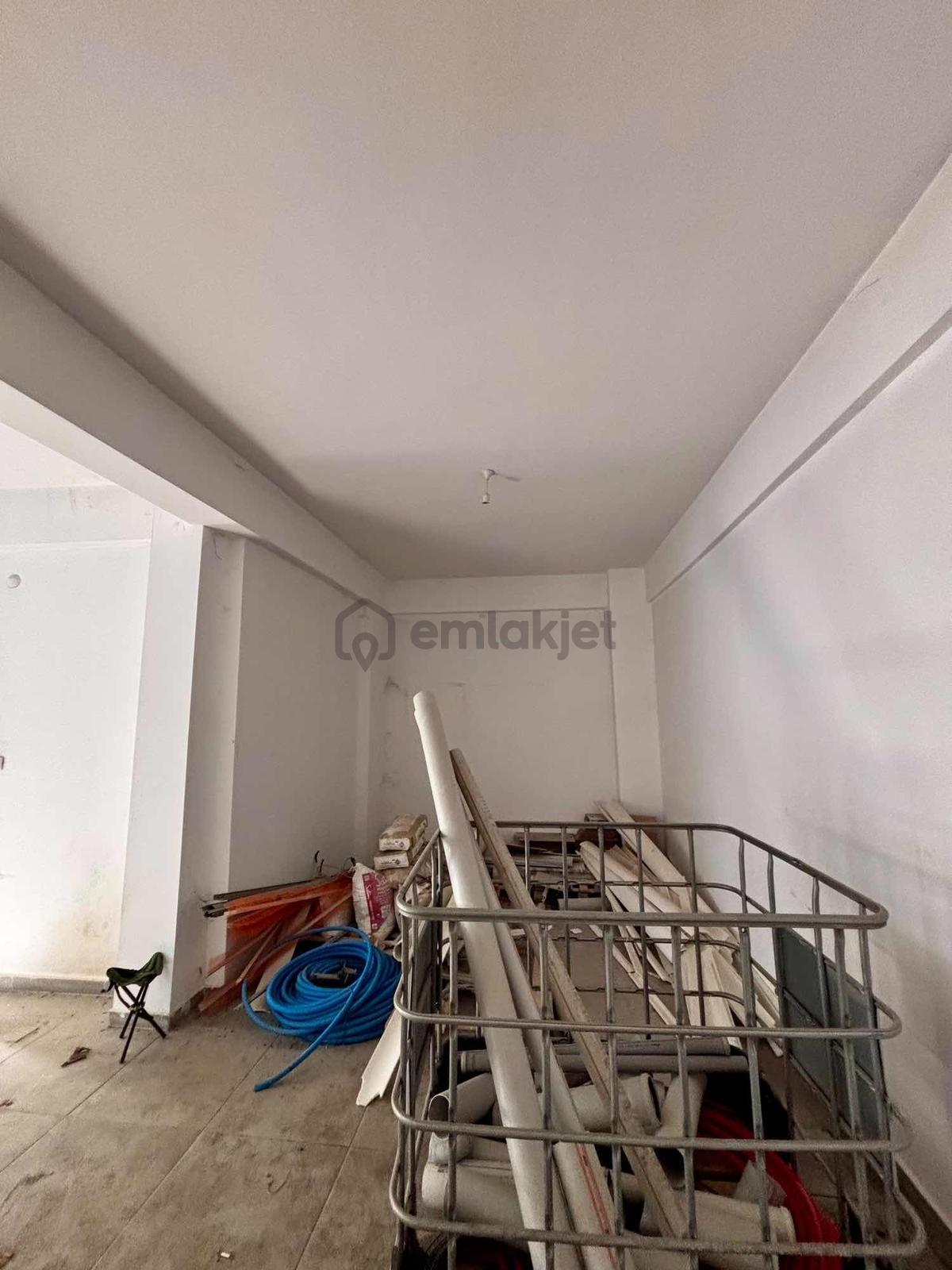 Karacabey'de | 240 M² | 12 Mt Cephe | Çift Katlı Satılık Dükkan - 5
