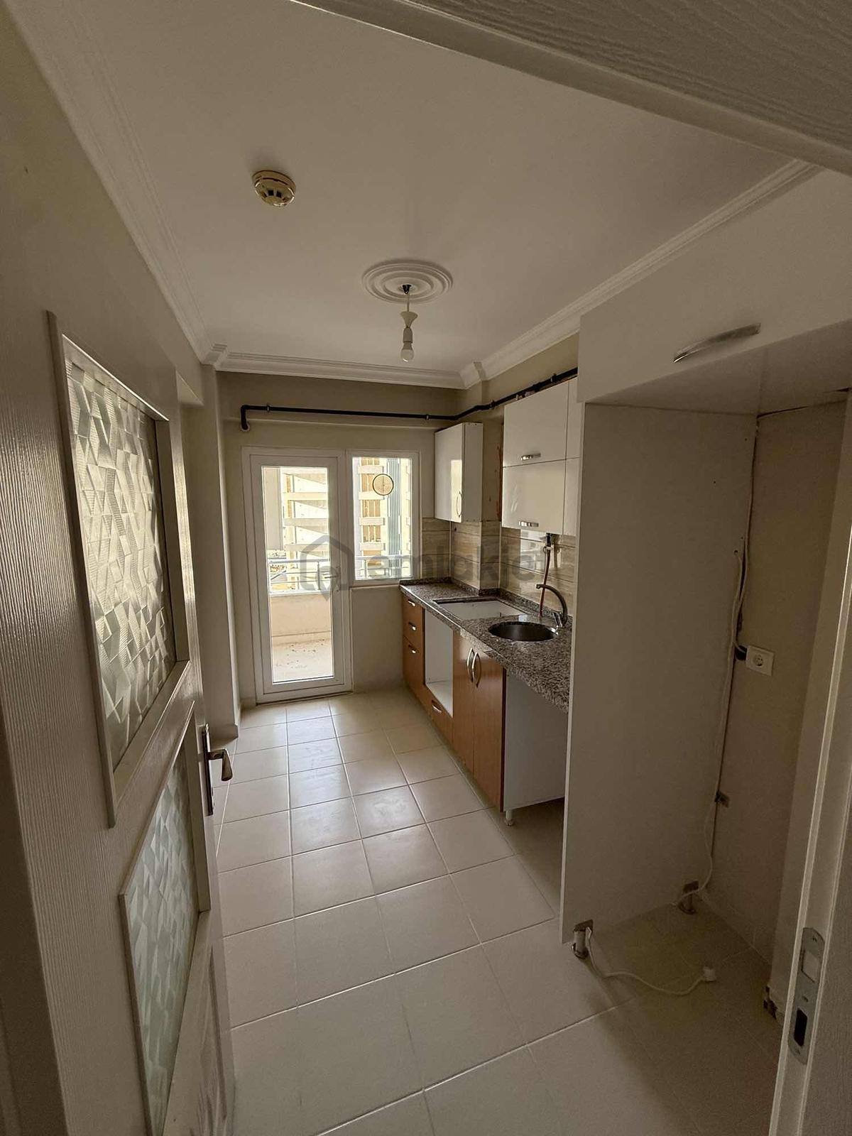 Elegant'tan Yol Üzeri Deniz Manzaralı 3+1 Daire - 8