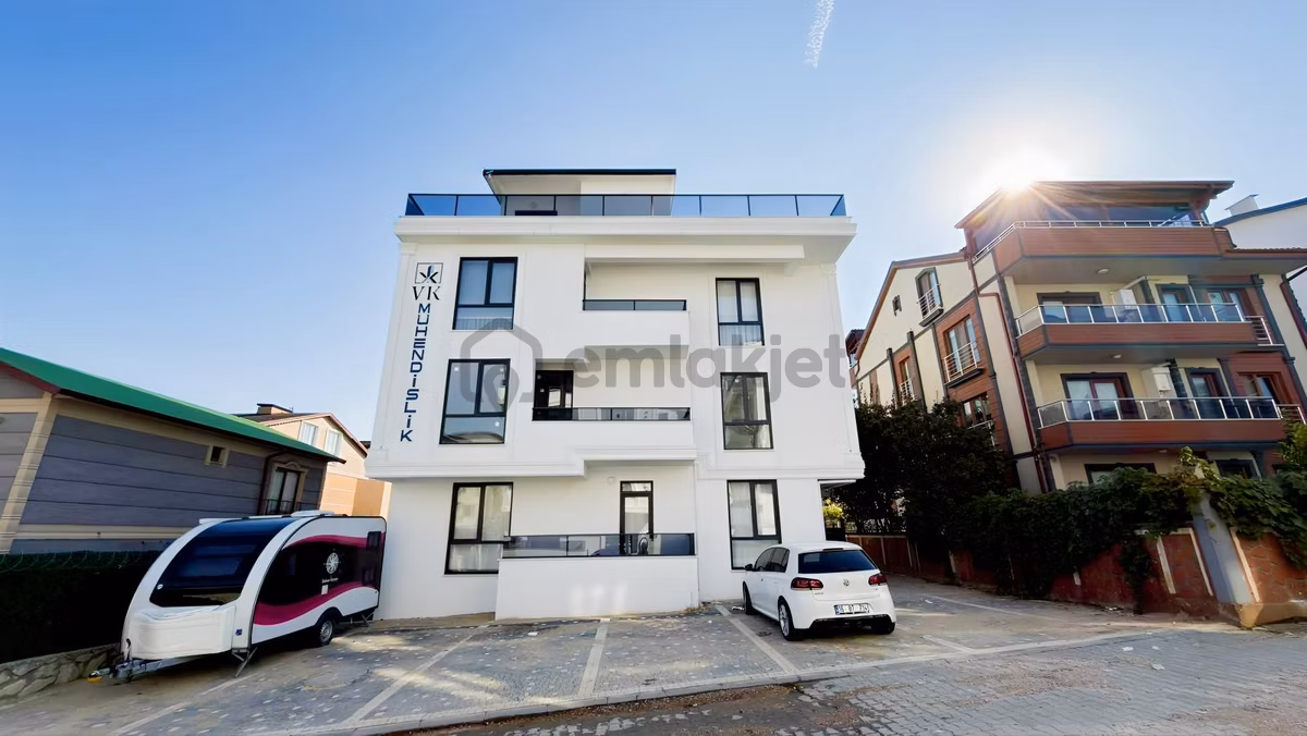 Yeşilyurtta Her Şey 2 Dk Yürüme Mesafesinde 3+1 Ara Kat - 24
