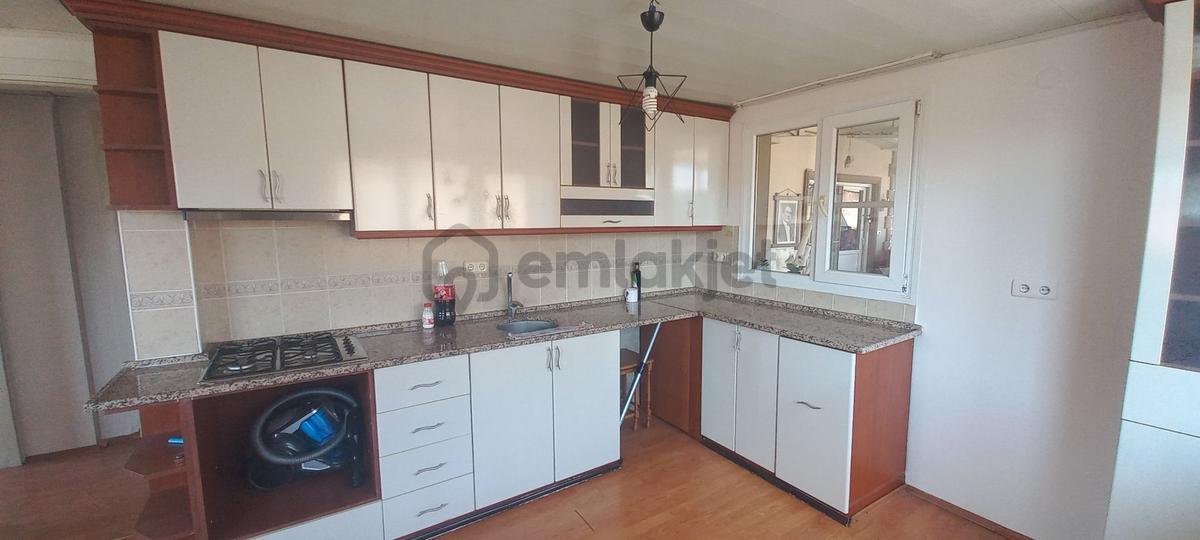 Bornova Kazımdirik'te Teraslı 1+1 Kiralık Daire - 12