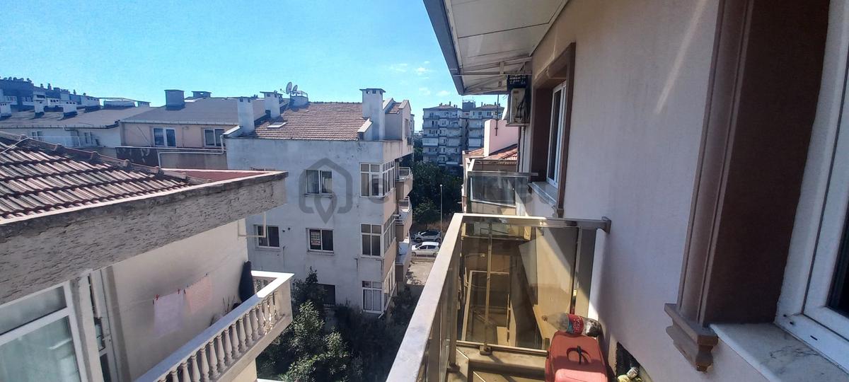 Bornova Kazımdirik'te Teraslı 1+1 Kiralık Daire - 6