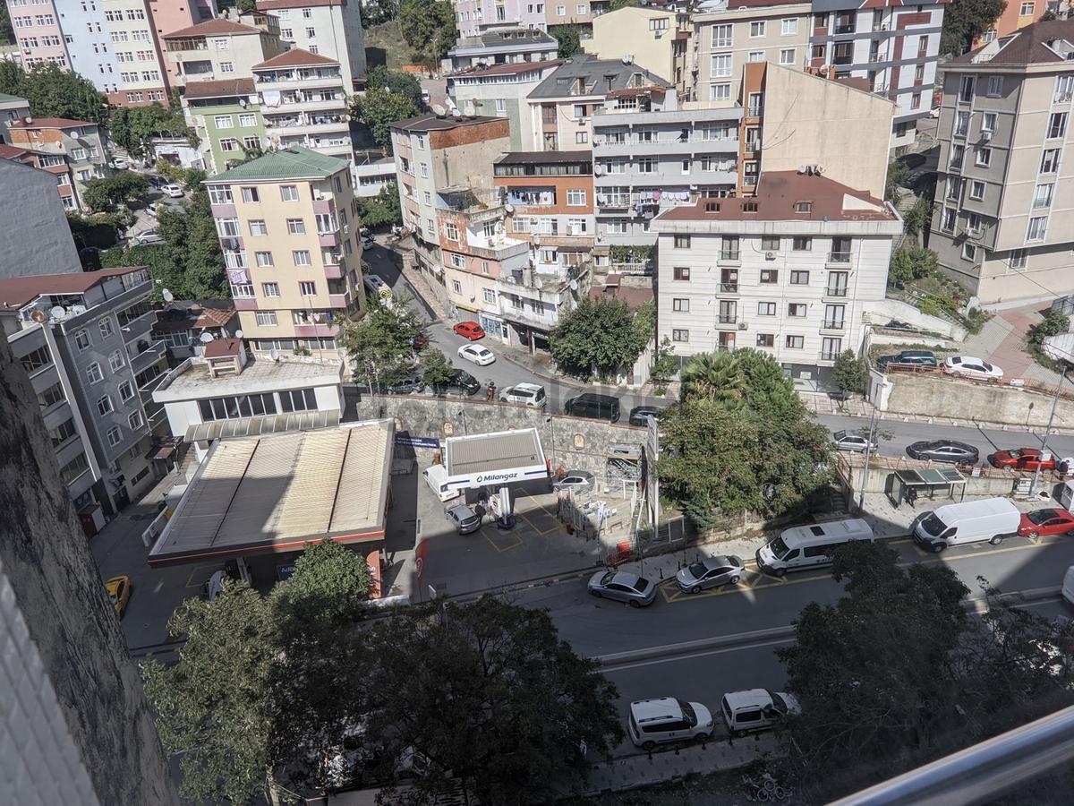 Gülbağ'da 1+1 Ara Kat Asansörlü Kombili & Kiracılı