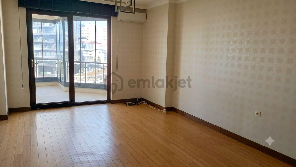 Çukurambar Silver Resıdence'da Prestijli Konumda Satılık Ofis - 8