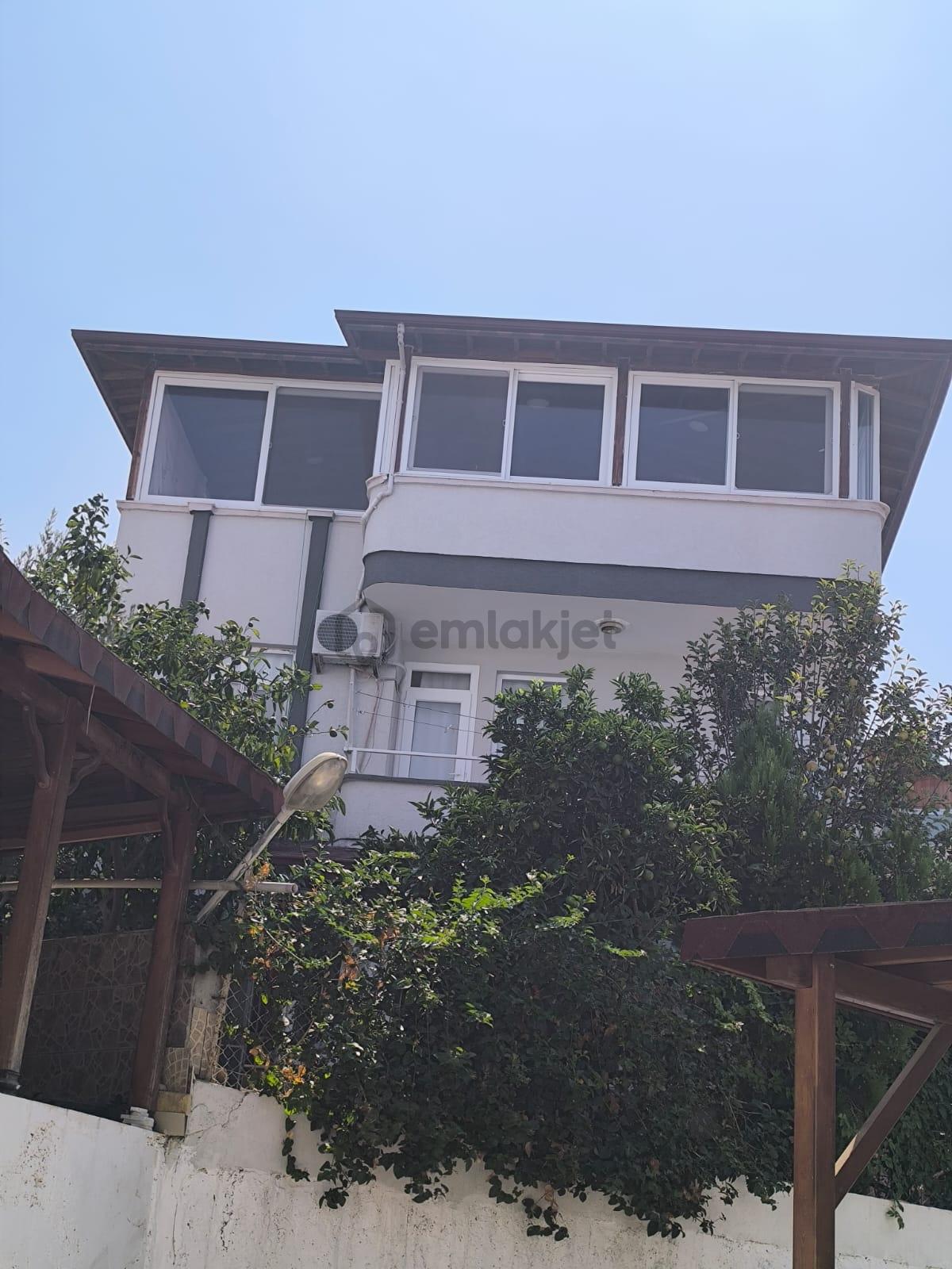 ''site İçinde Deniz Manzaralı Modern Mimarili Lüks Villa'' - 19