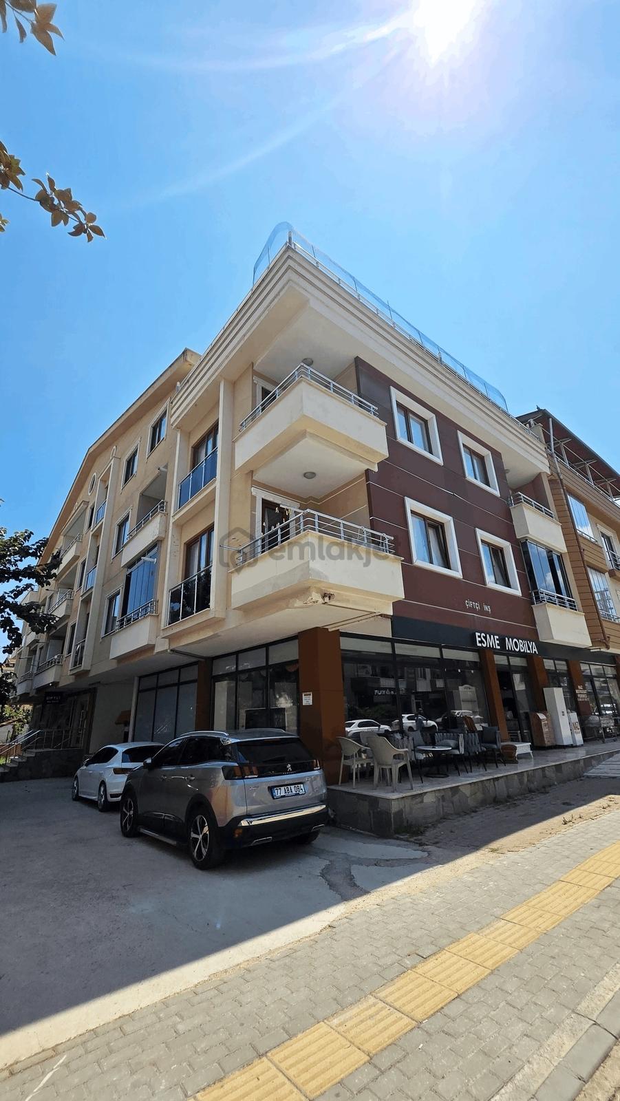 Yalova Çiftlikköy Sahil Mah. Kiralık 300m² 4+2 Dubleks Daire