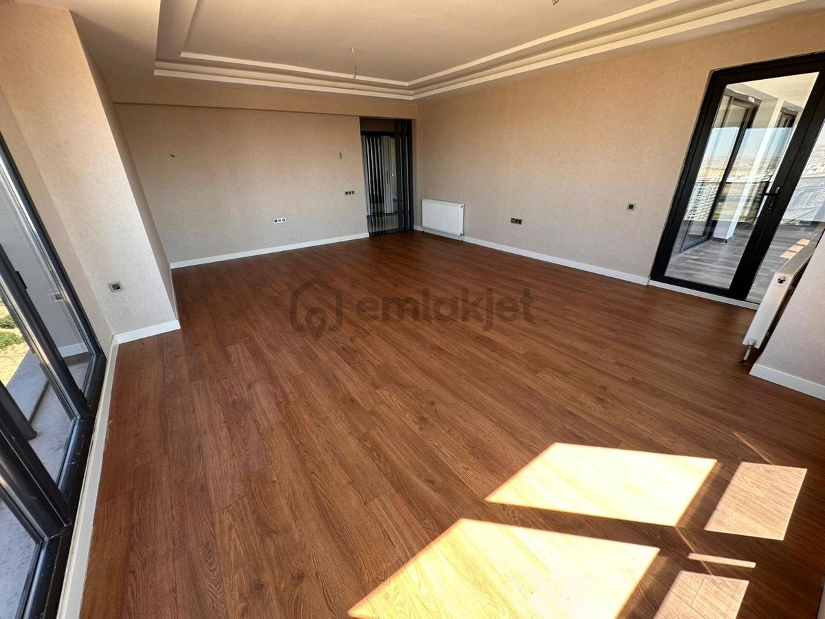 Realty Gate'den - Harika Lokasyon - Ultra Lüks Yapı - Sıfır 4+1 - 4