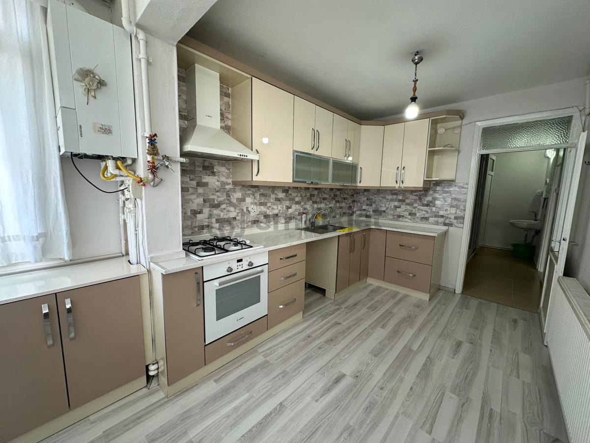 Eserkent'te 118 M2 Doğalgazlı Satılık 2+1 Daire - 2