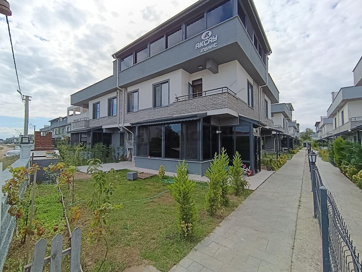 Sakarya Karasu'da Satılık 5+1 Villa - 6