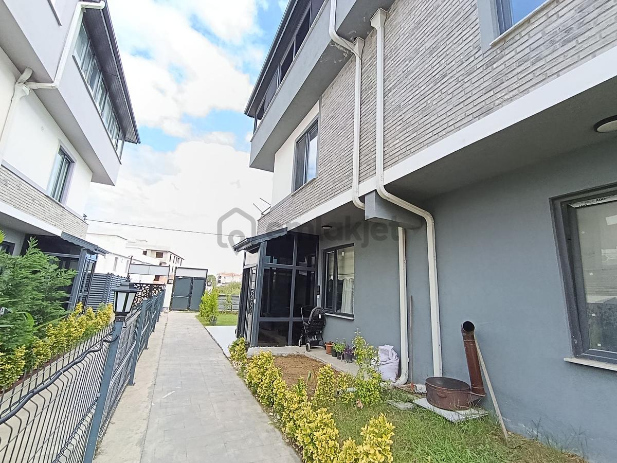 Sakarya Karasu'da Satılık 5+1 Villa - 7