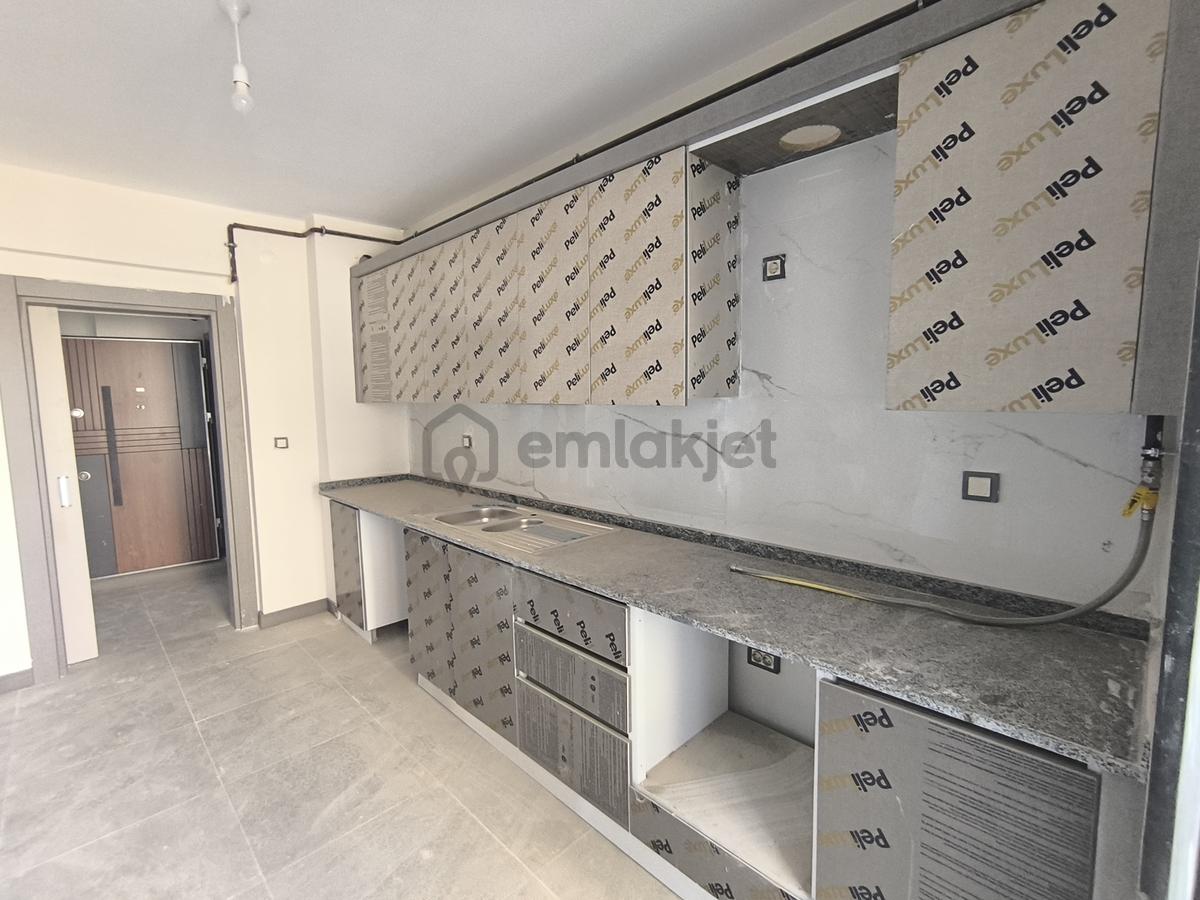 75. Yıl Bulvarında Kiralık Toki Dairesi - 9