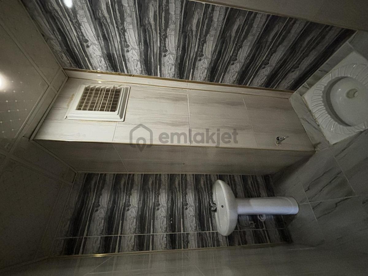 Bağcılarda Eski Siverek Caddesine Yakın 2+1 Satılık Daire - 17