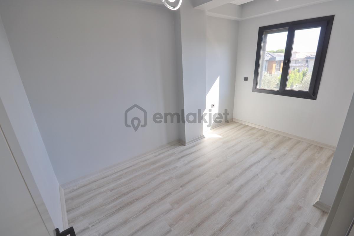 Edremit Güre'de 4+1 Müstakil Bahçeli Sıfır Villa - 19