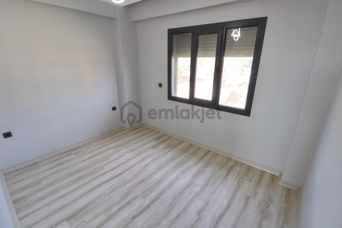 Edremit Güre'de 4+1 Müstakil Bahçeli Sıfır Villa - 27