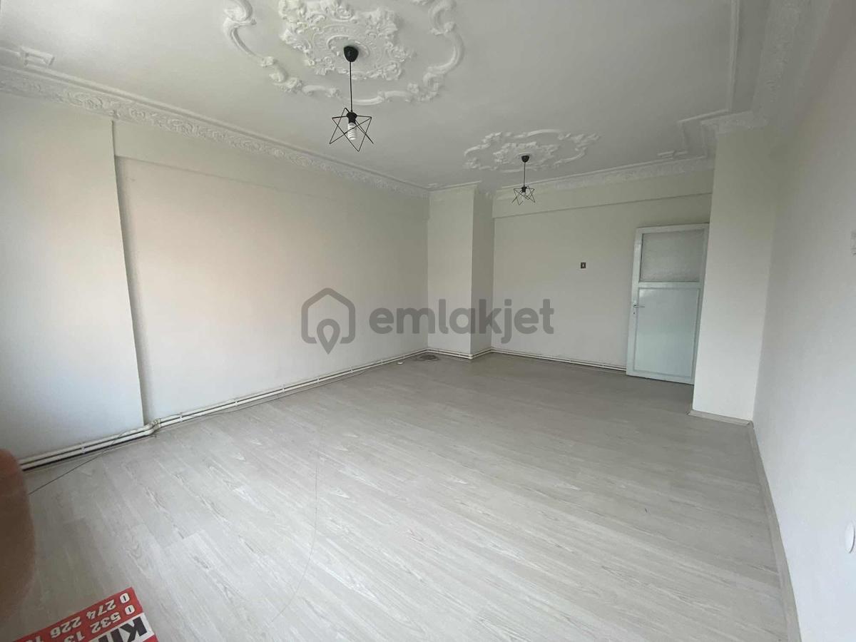 Fatih Mahallesinde Çarşı Merkezde - 6
