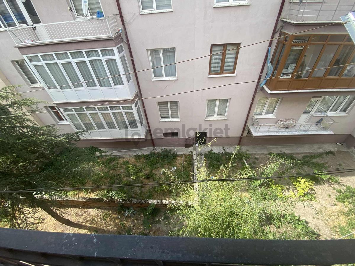 Fatih Mahallesinde Çarşı Merkezde - 18