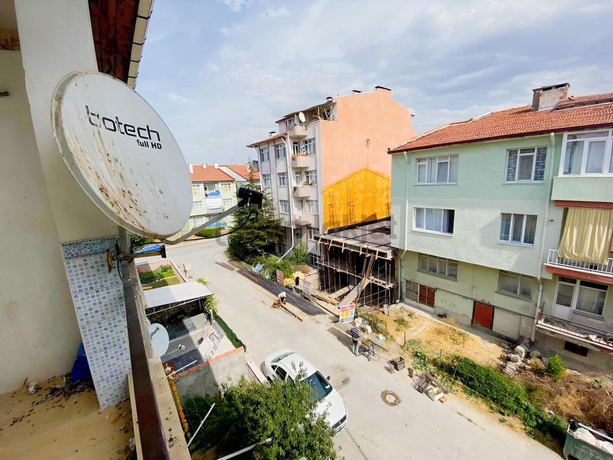 Fatih Mahallesinde Çarşı Merkezde - 16
