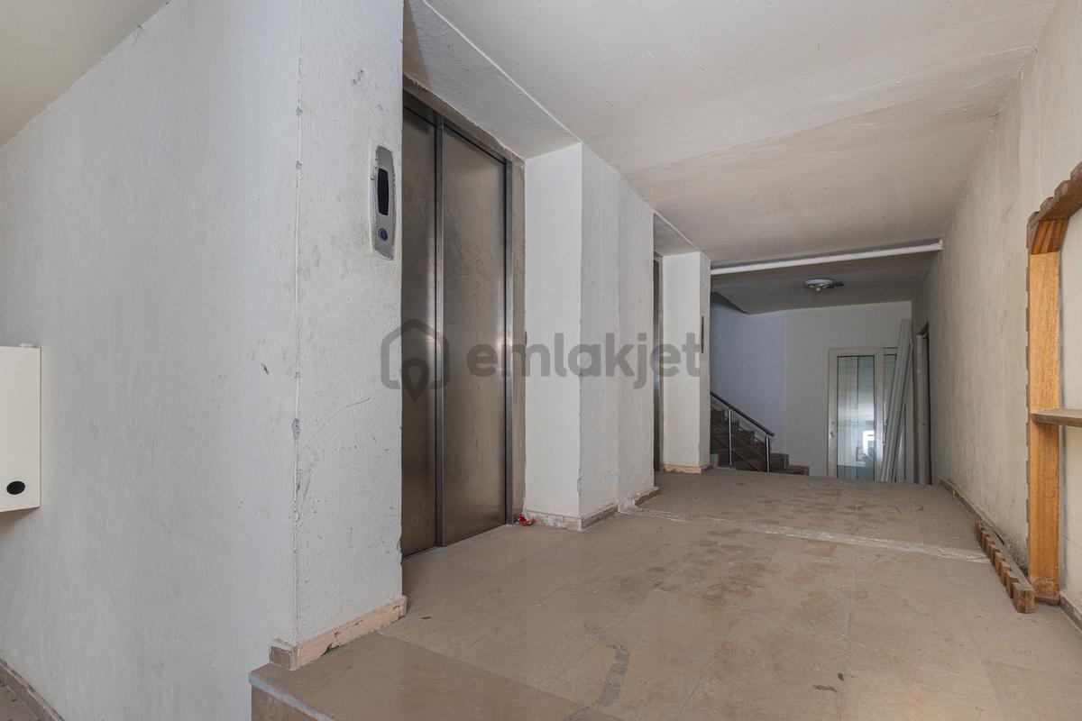 Aspendos Bulvarı'nda 2000 M2 Satılık Devasa İş Merkezi - 22