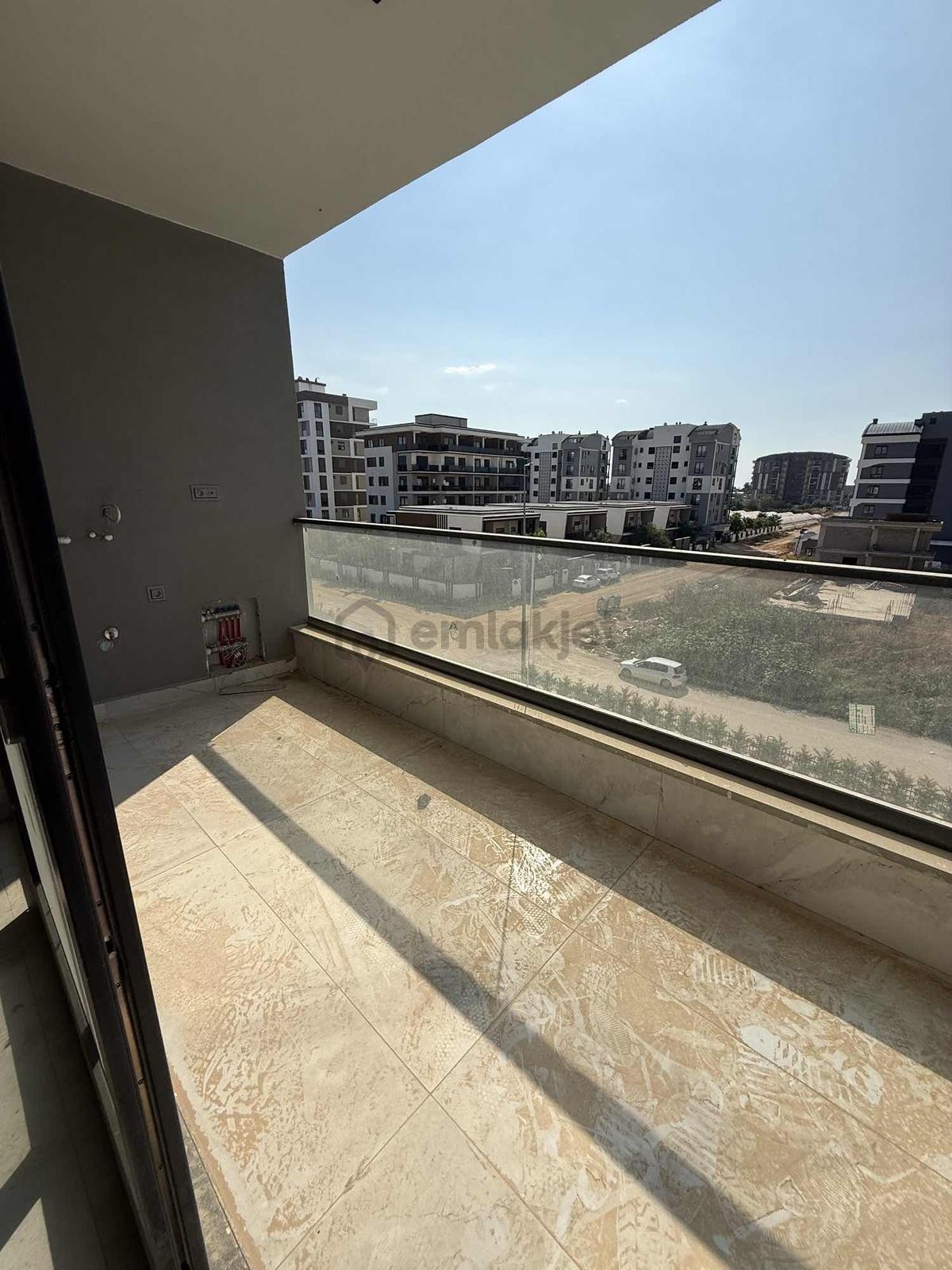 Aksu Altıntaş Ana Cadde Yakını Sıfır 2+1 Daire - 21