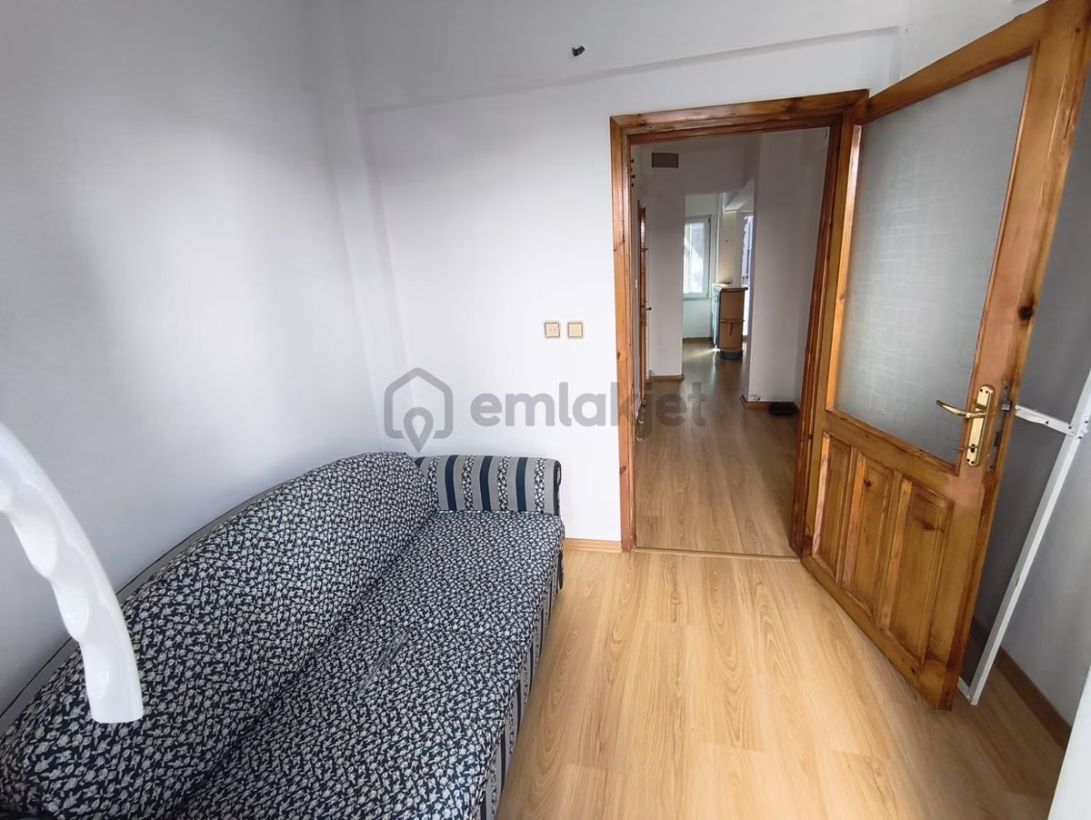 Gürkan Emlak'tan Denize Yakın Giriş Kat Daire - 24
