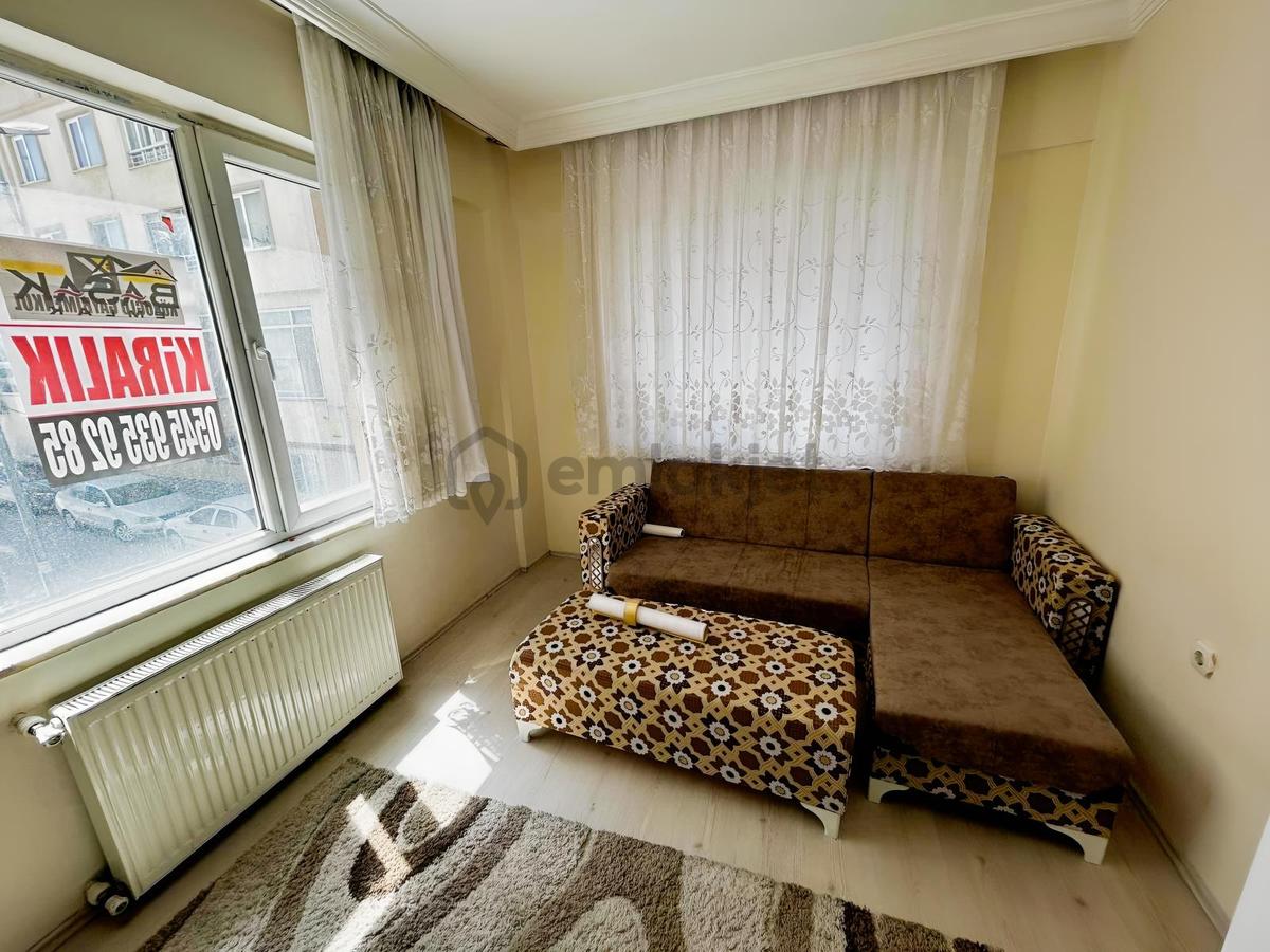 Menderes Caddesi Yakını 1+1 - 3