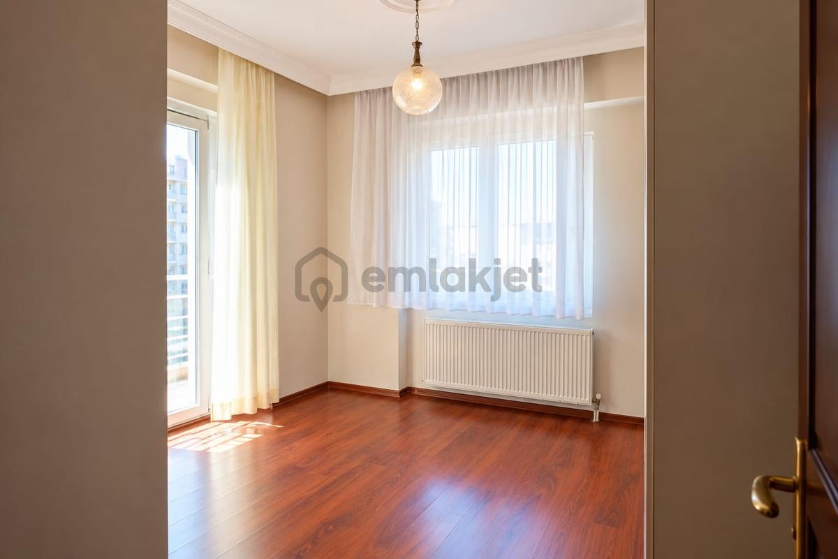 Başkent Sitesi'nde 3+1 Satılık Lüks Fırsat Daire - 13