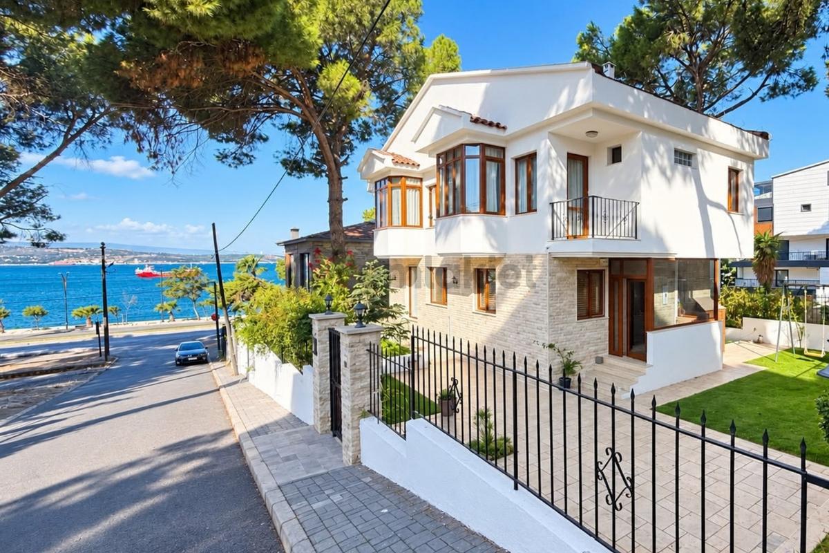 Deniz Manzaralı, Tam Müstakil 5+1 Villa - 2