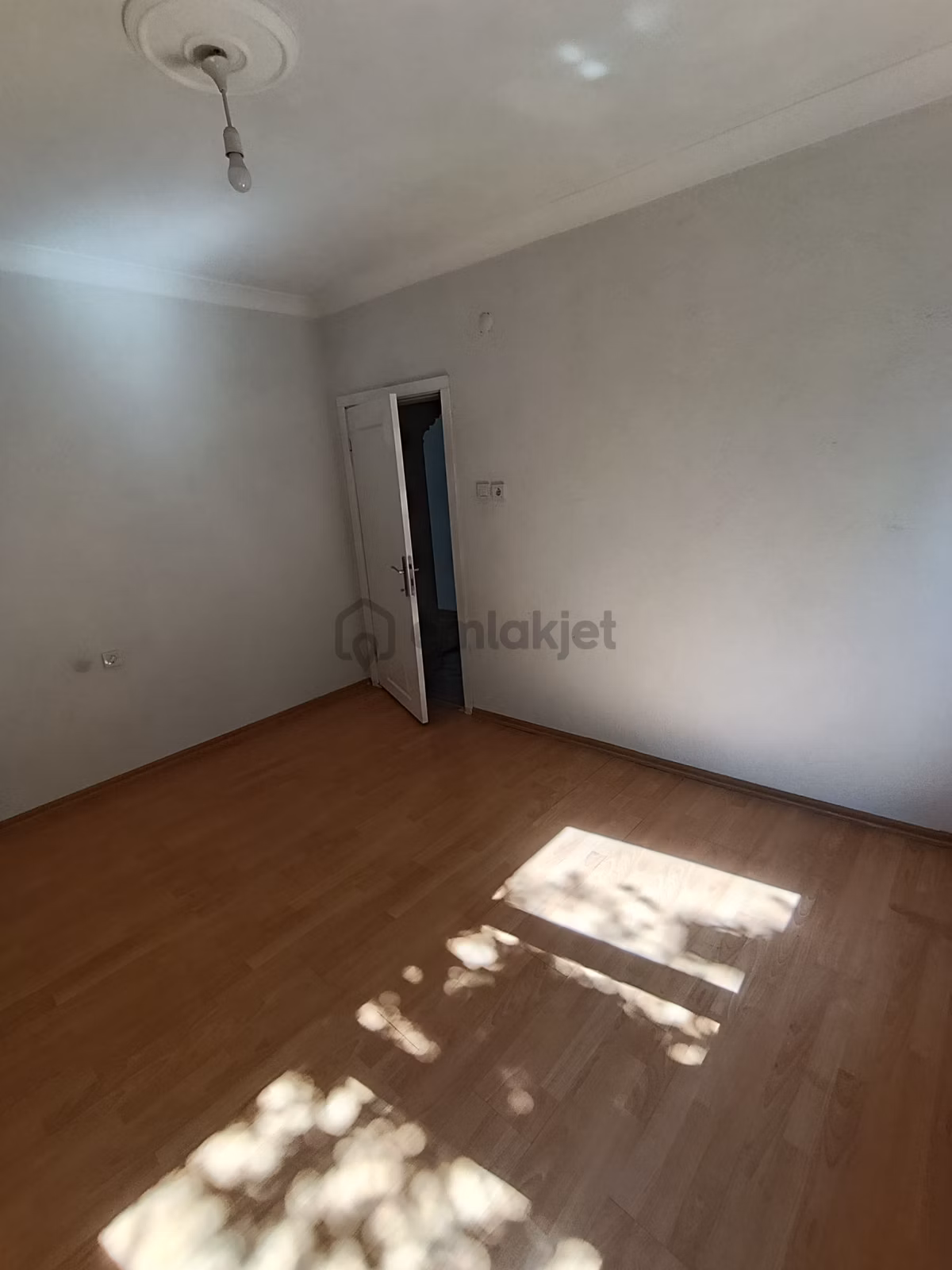 Balıkesir Altıeylül Hasanbasri Çantayda 3+1 Kiralık Daire - 15