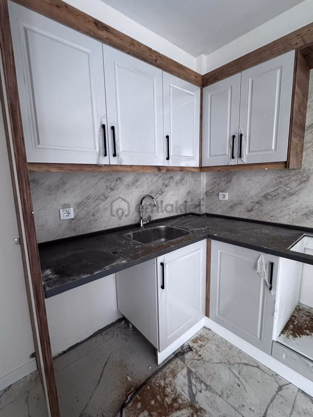 Nazilli Pınarbaşı Mahallesi'nde Manzaralı Kiralık 3+1 Daire