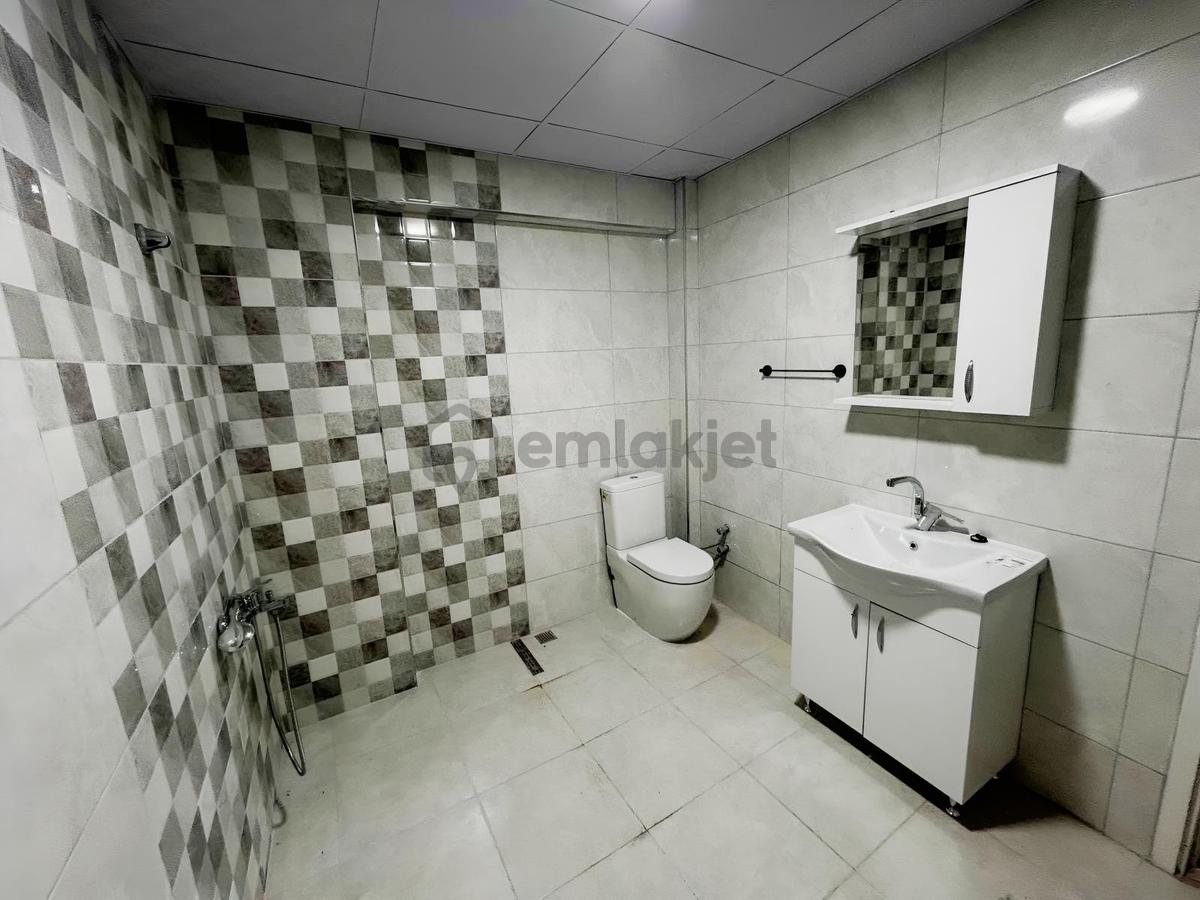 Menderes Caddesi Üzeri Asansörlü 3+1 - 9