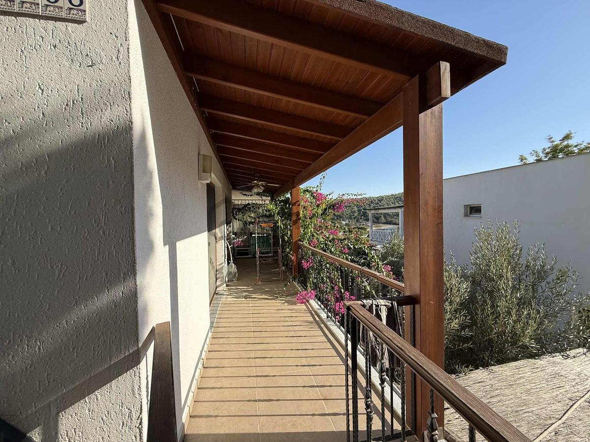 Adabükü Doktorlar Sitesinde Kiralık 4+1 Villa - 23