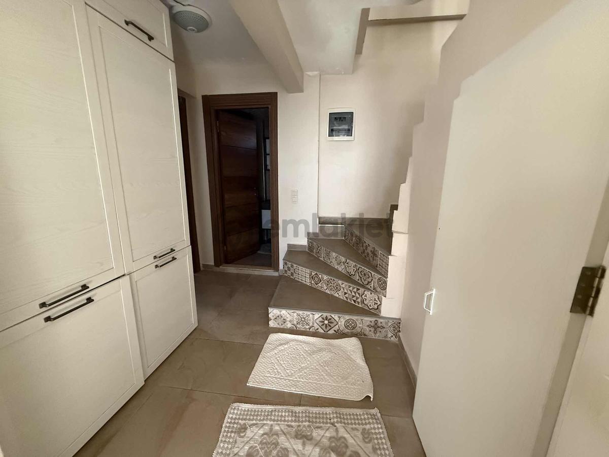 Adabükü Doktorlar Sitesinde Kiralık 4+1 Villa - 32