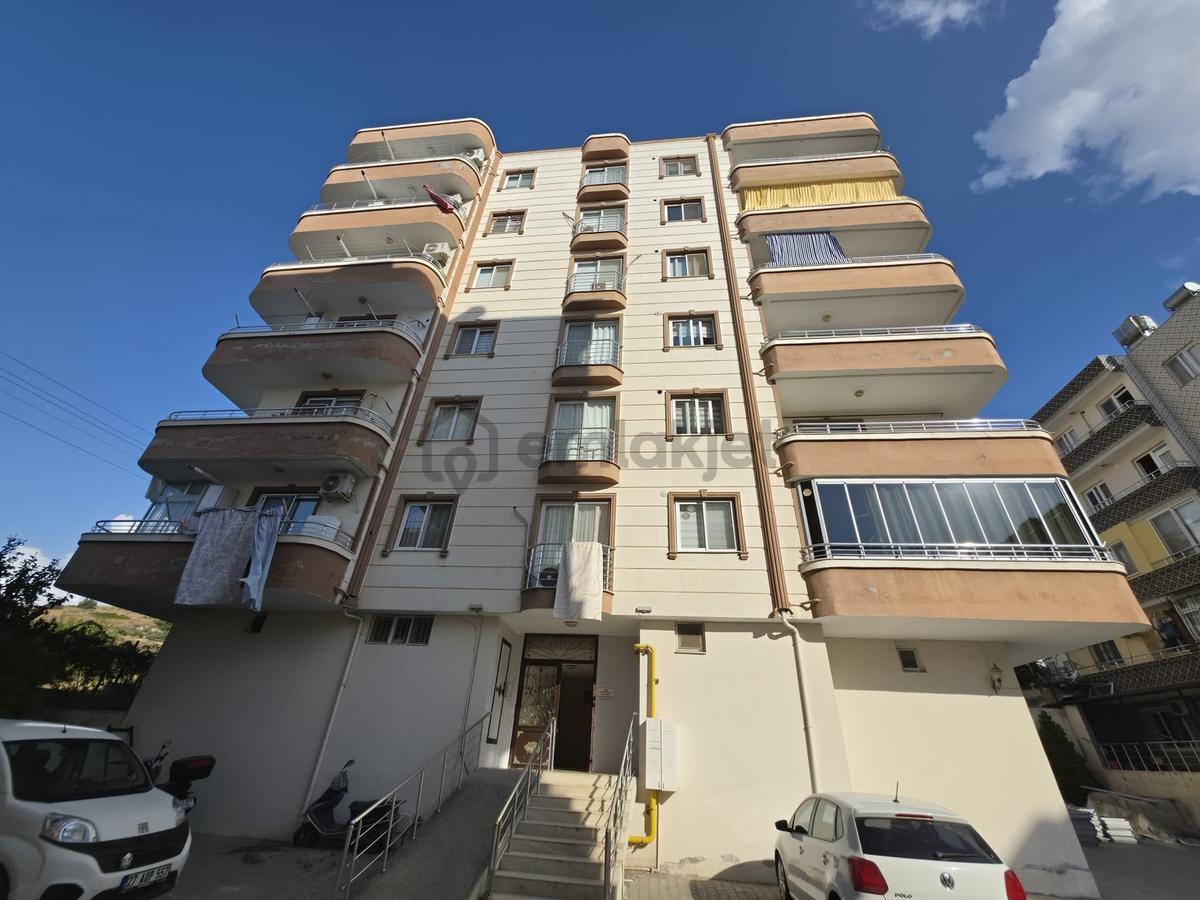 İsmet İnönü Mahallesi'nde 3+1 Satılık Daire - 2