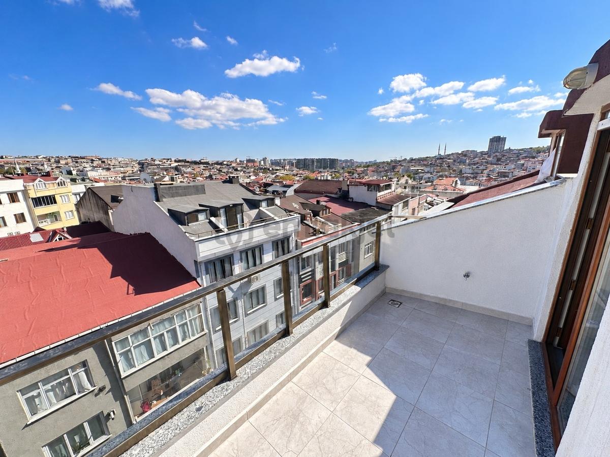 Teraziderede Caddede Sıfır Ayarında Yapılı 4+2 Dubleks Daire ! - 20
