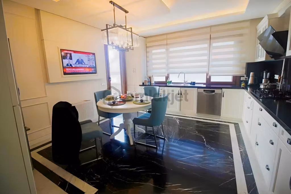 Florya'da 7+2 Kiralık Mimar Dekorasyonlu Ultra Lüks Dubleks - 29