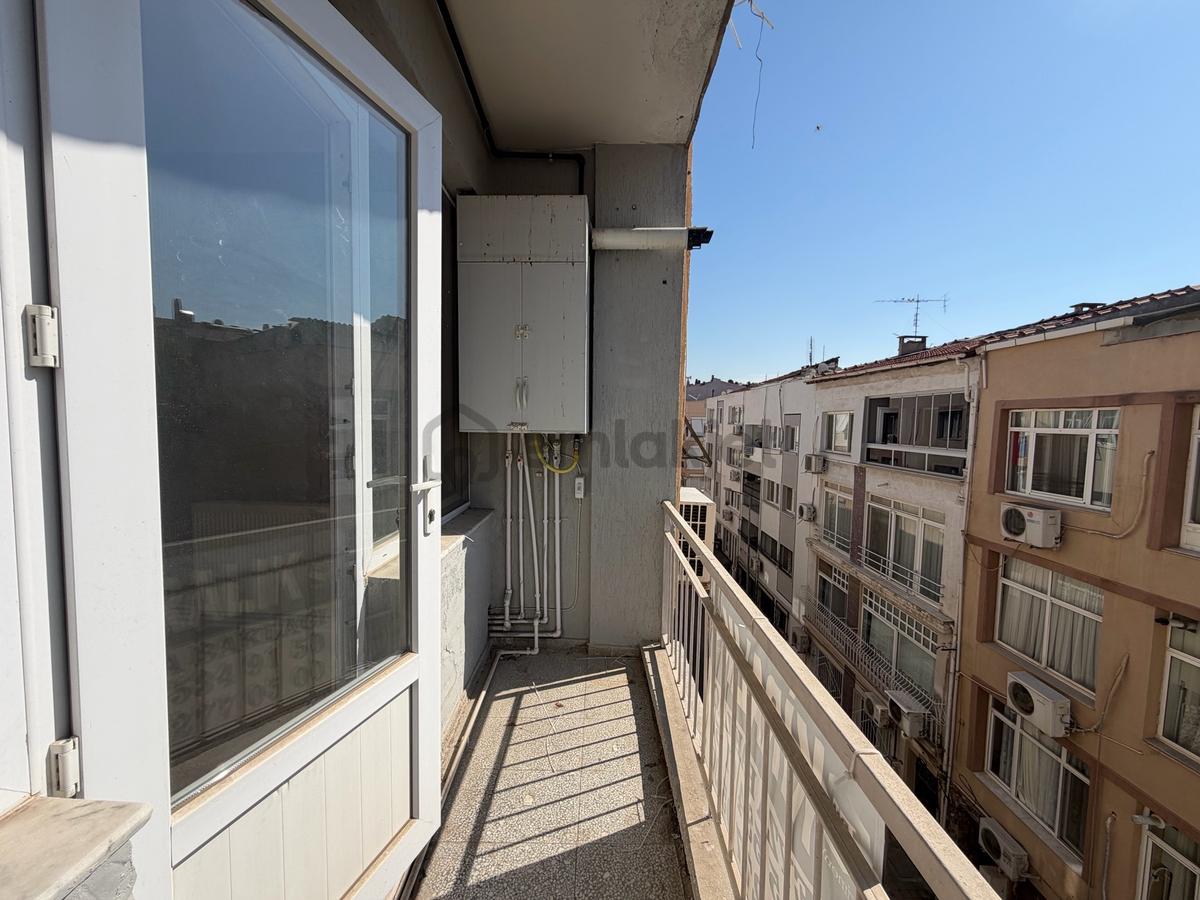 Güzelyalı'da Satılık 3+1 Daire | 100m² | Balkonlu | - 16