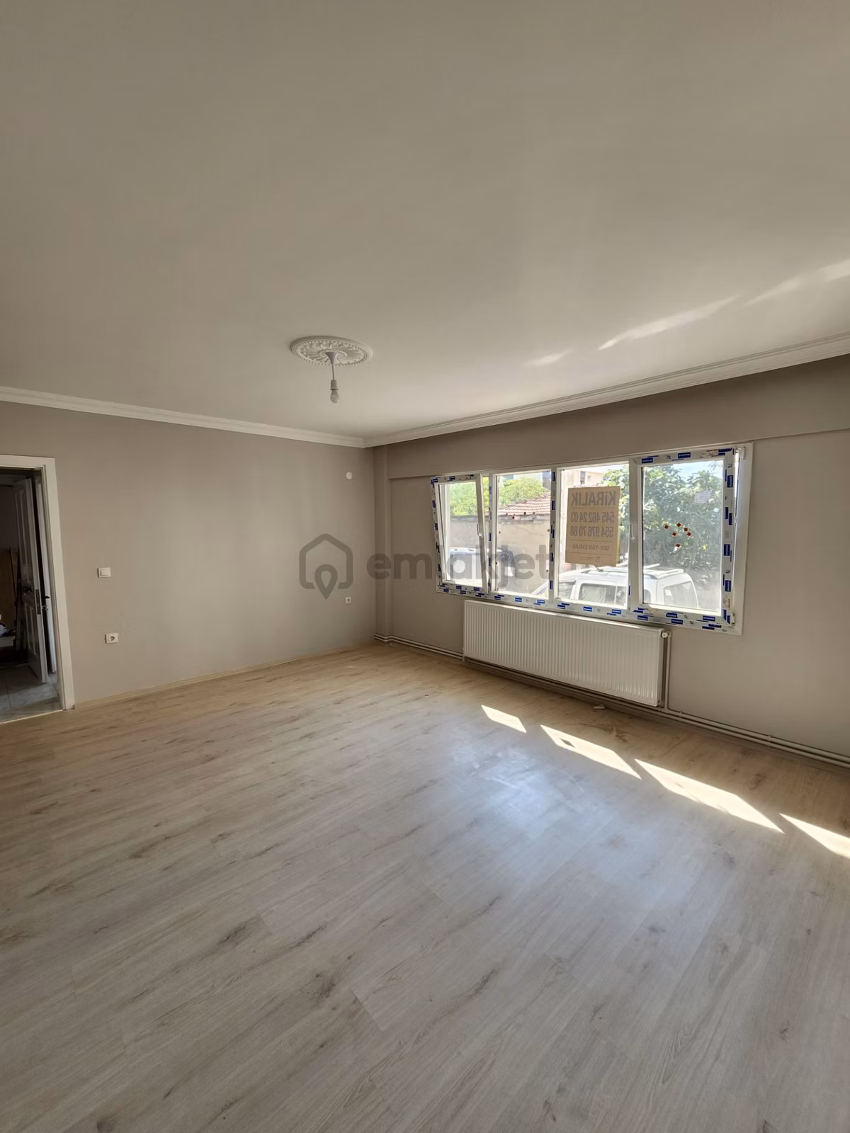 Bayraklı Gümüşpala'da Kiralık Geniş Balkonlu 3+1 Daire