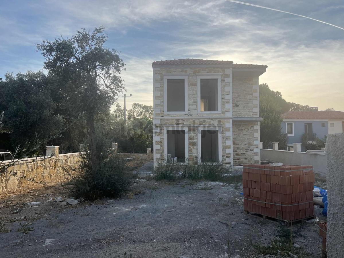Foçada Denize Yakın 150 M² 4+1 Taş Villalar - 19