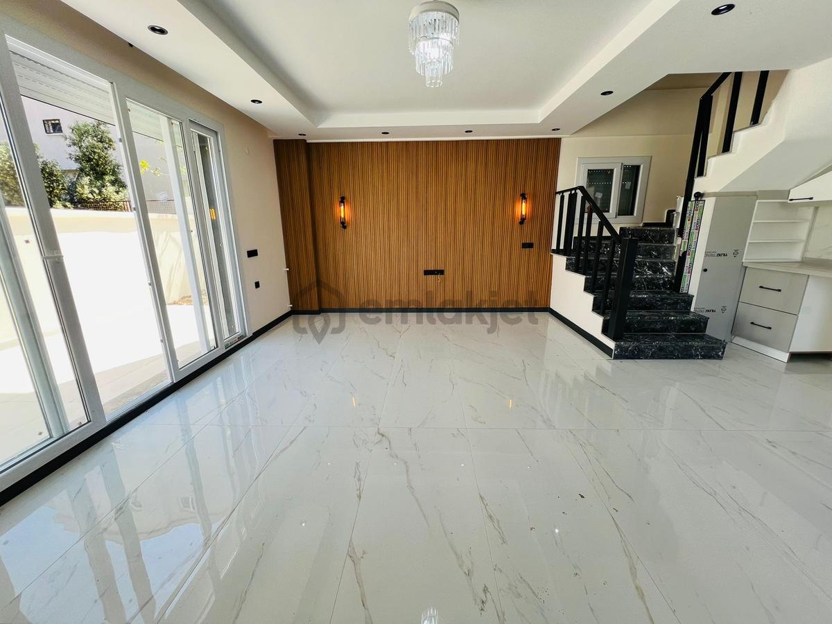 Didim Hisarda Ön Ve Arka Cephesi Satılık 2 Villa - 5