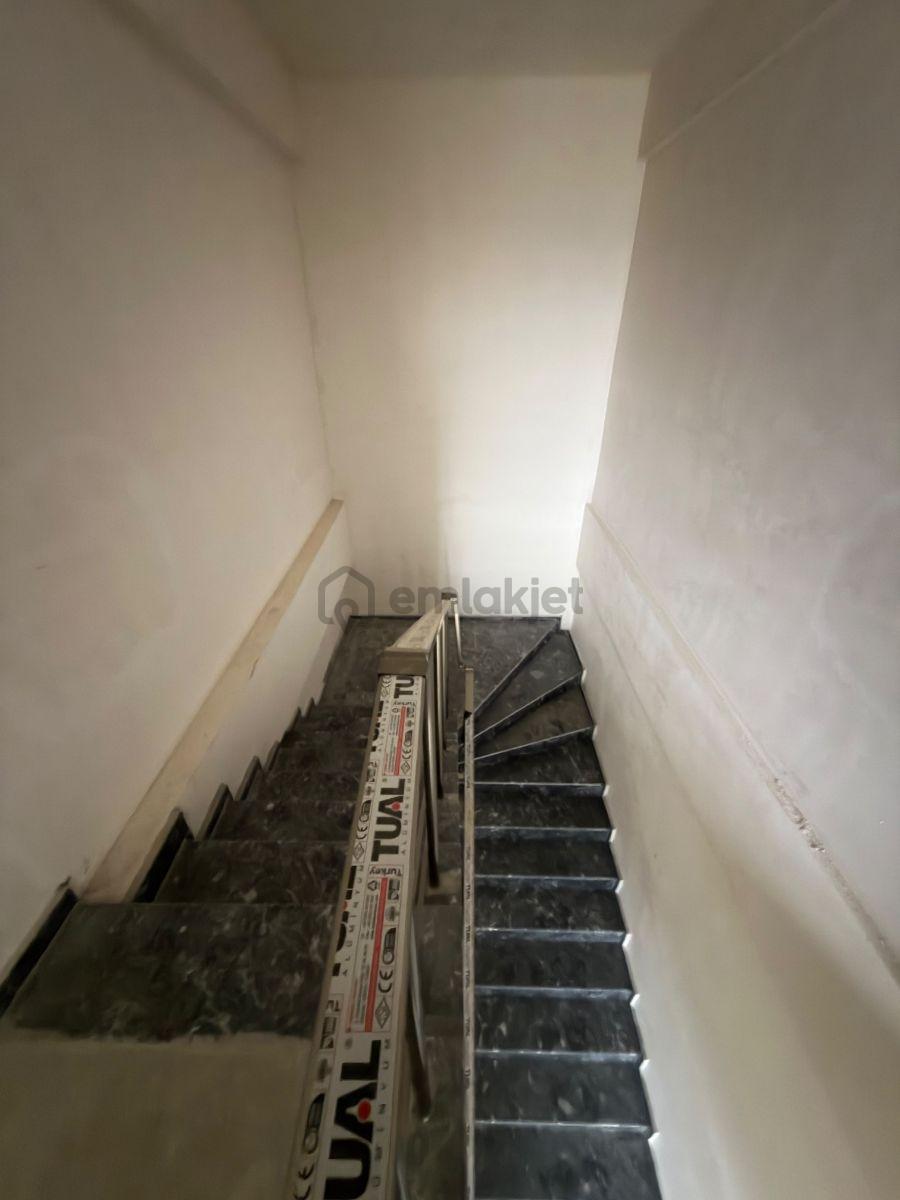 Akasya Sanayi Sitesinde 1000 M² Satılık Fabrika - 12