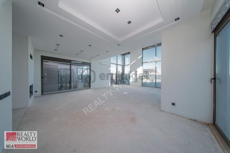 Döşemealti Site İçerisinde 6+1 Havuzlu Kiralık Villa - 14