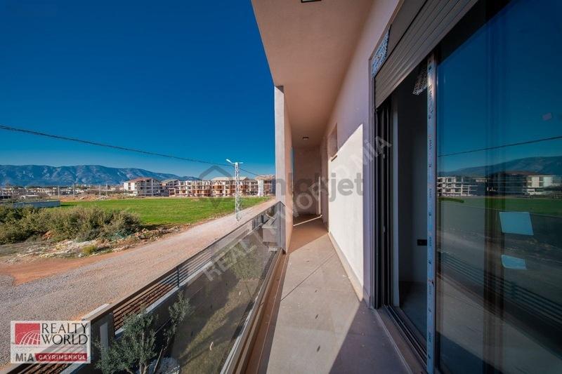 Döşemealti Site İçerisinde 6+1 Havuzlu Kiralık Villa - 22