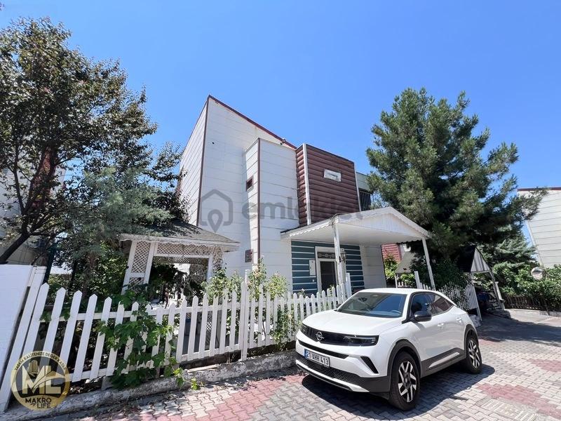 Acil Acil... Kenar Geniş Bahçeli Triplex Satılık Villa - 4