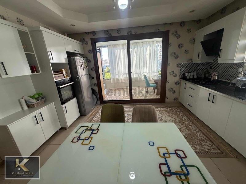 Zümrütkent Caddesi Üzeri Satılık 4+1 Bakımlı Daire - 4