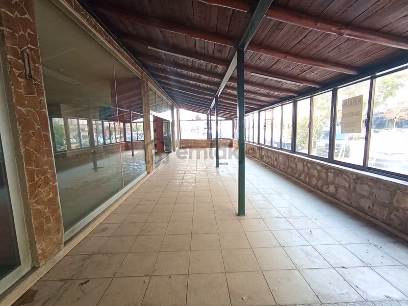 Kurumsal İşyerleri Caddesinde Köşe Başı Dükkan - 8