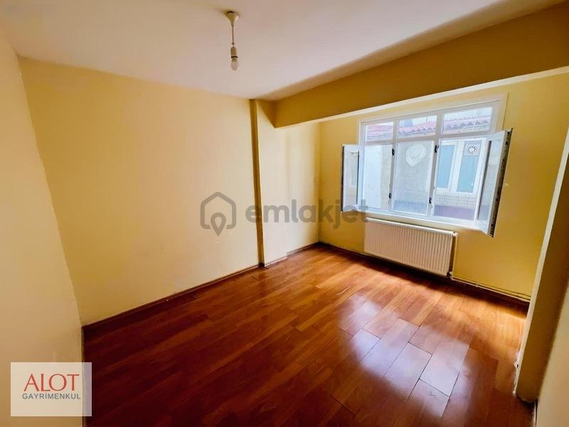 Ana Cadde Üzeri Kiralık Daire 2+1