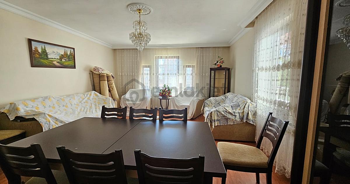 Cadde Üzerinde Asansörlü Geniş M2 3+1 Kiralık Daire