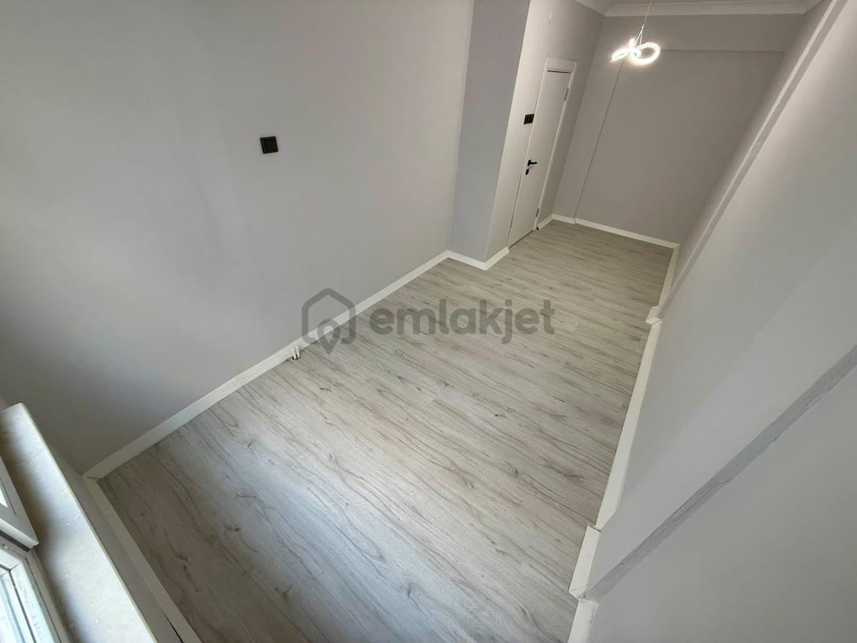 Sezgin Emlaktan Pazarın İçinde Denize 100metre Satılık 2+1 Daire - 16